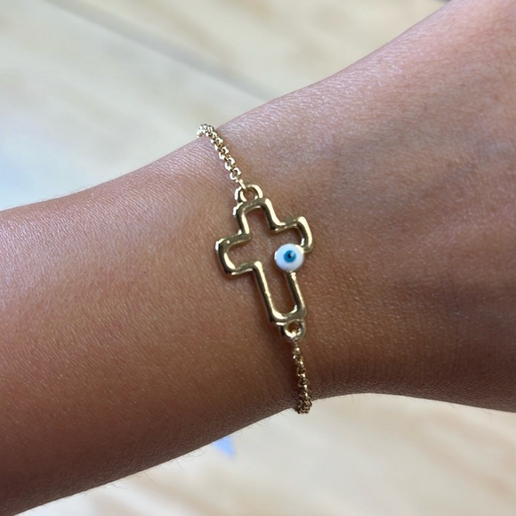 18K Gold Plated Adjustable Cross Eye Bracelet - Picture 1 of 6